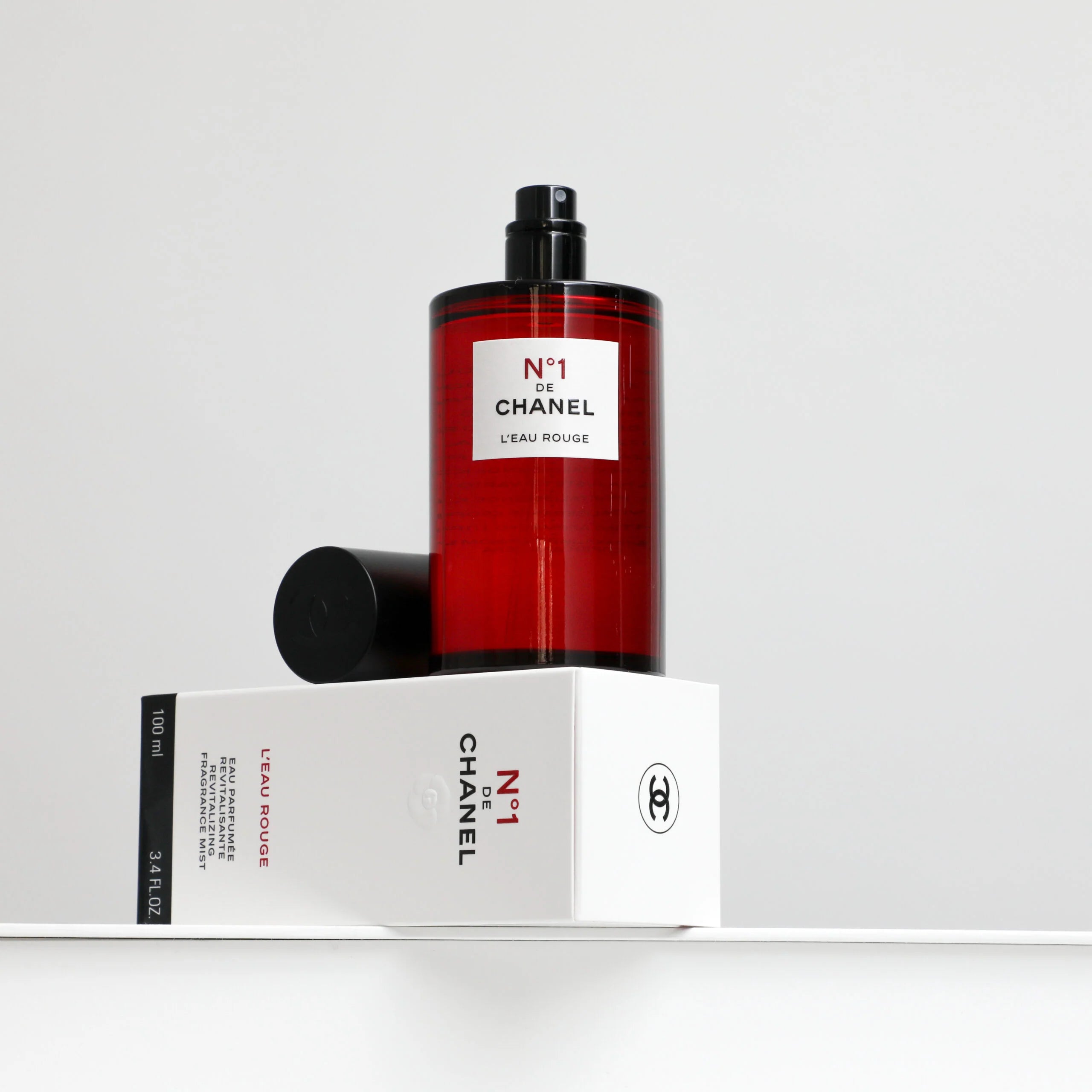 Chanel No.1 De Chanel L'Eau Rouge Revitalizing Fragrance Mist
