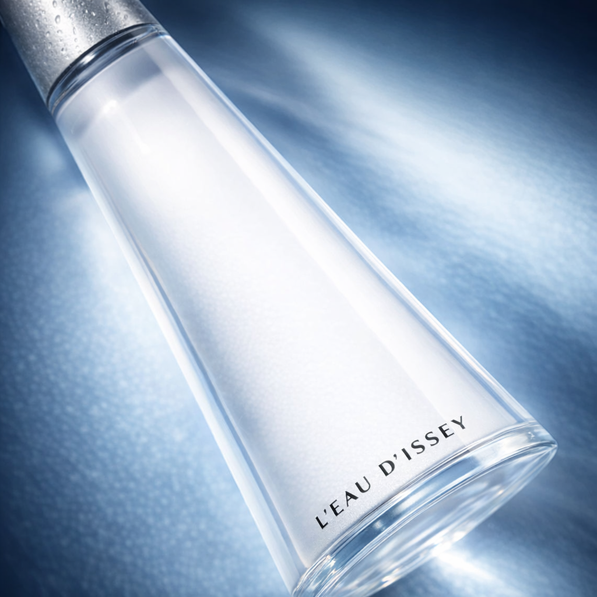 Issey Miyake L'eau D'issey EDP for Women Intense macro label detail gallery showcase
