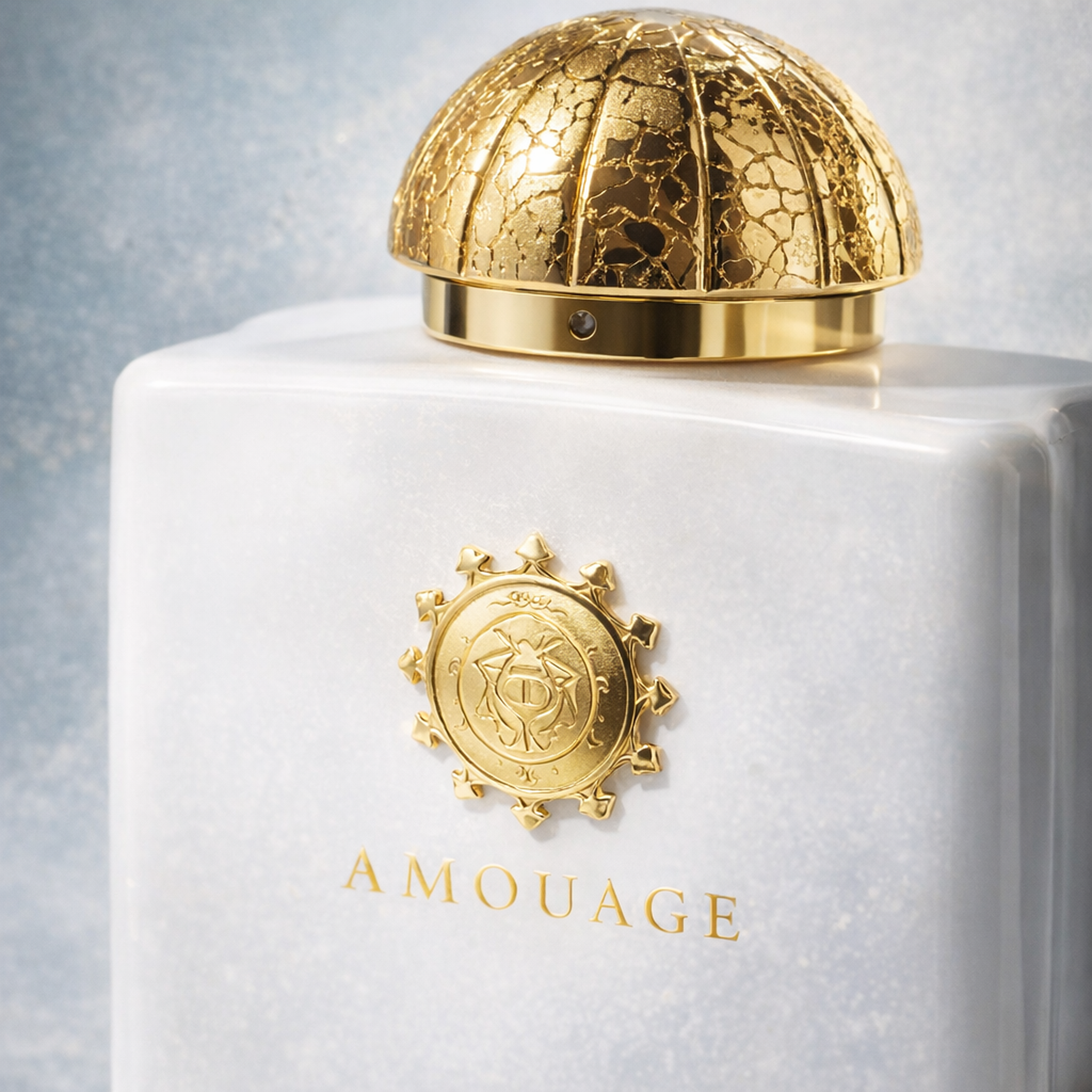 Amouage Honour Woman EDP Gift Set for Her fragrance details image
