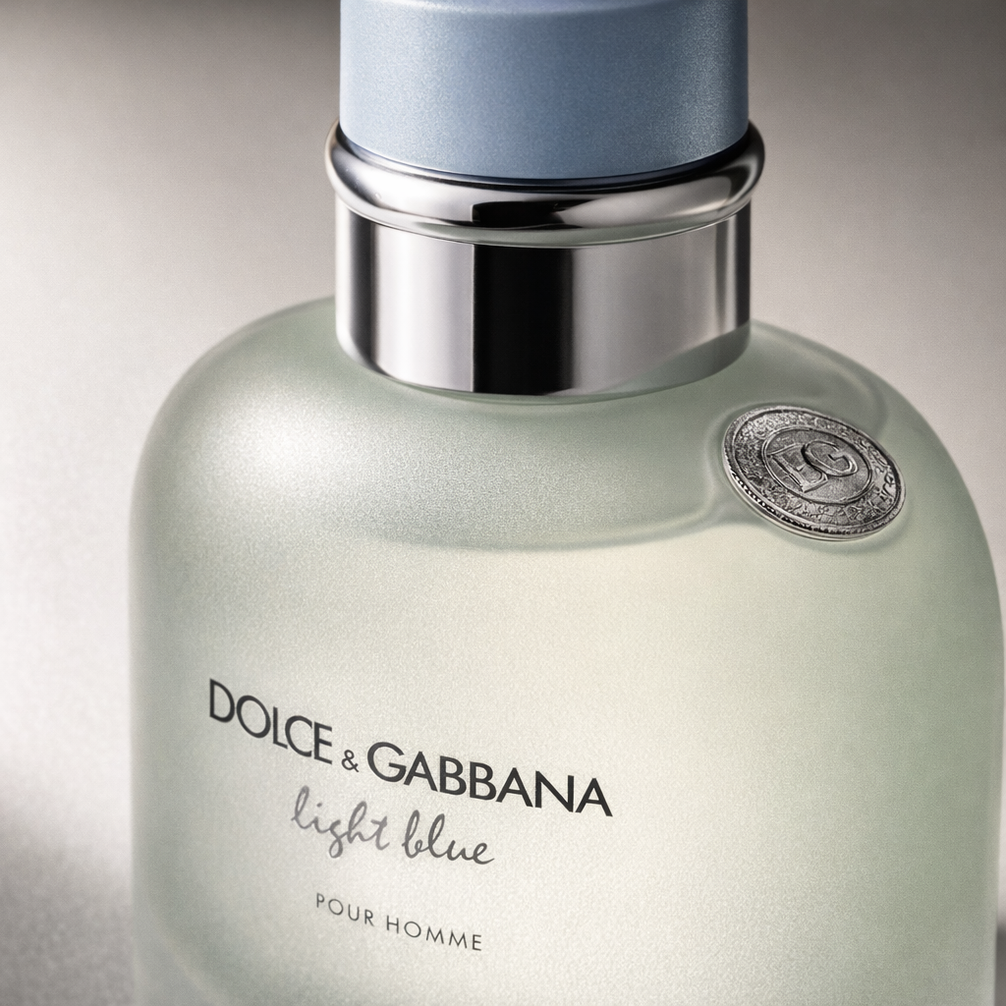Dolce & Gabbana Light Blue Pour Homme Gift Set for Him fragrance details image