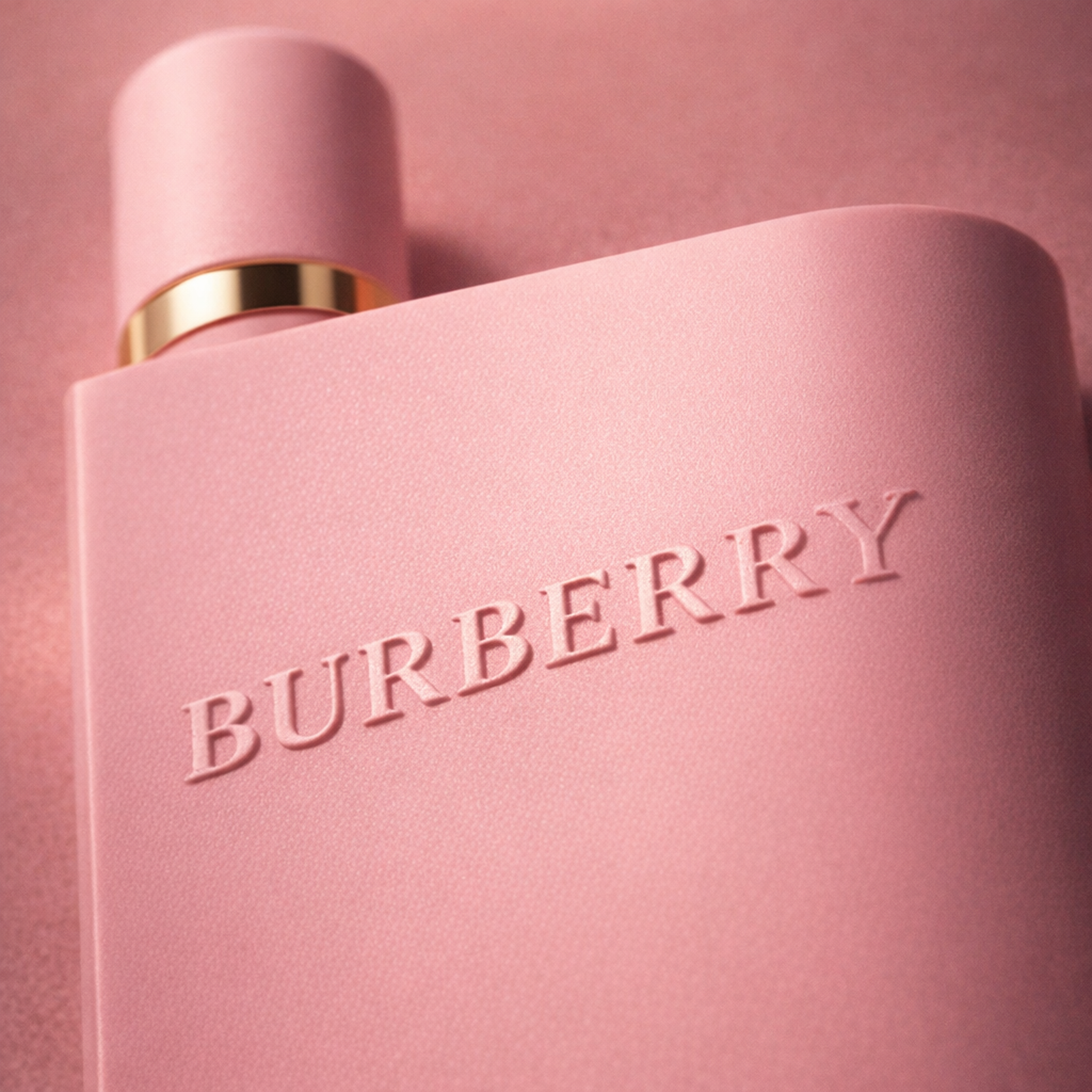 Burberry Her Parfum macro label detail gallery showcase
