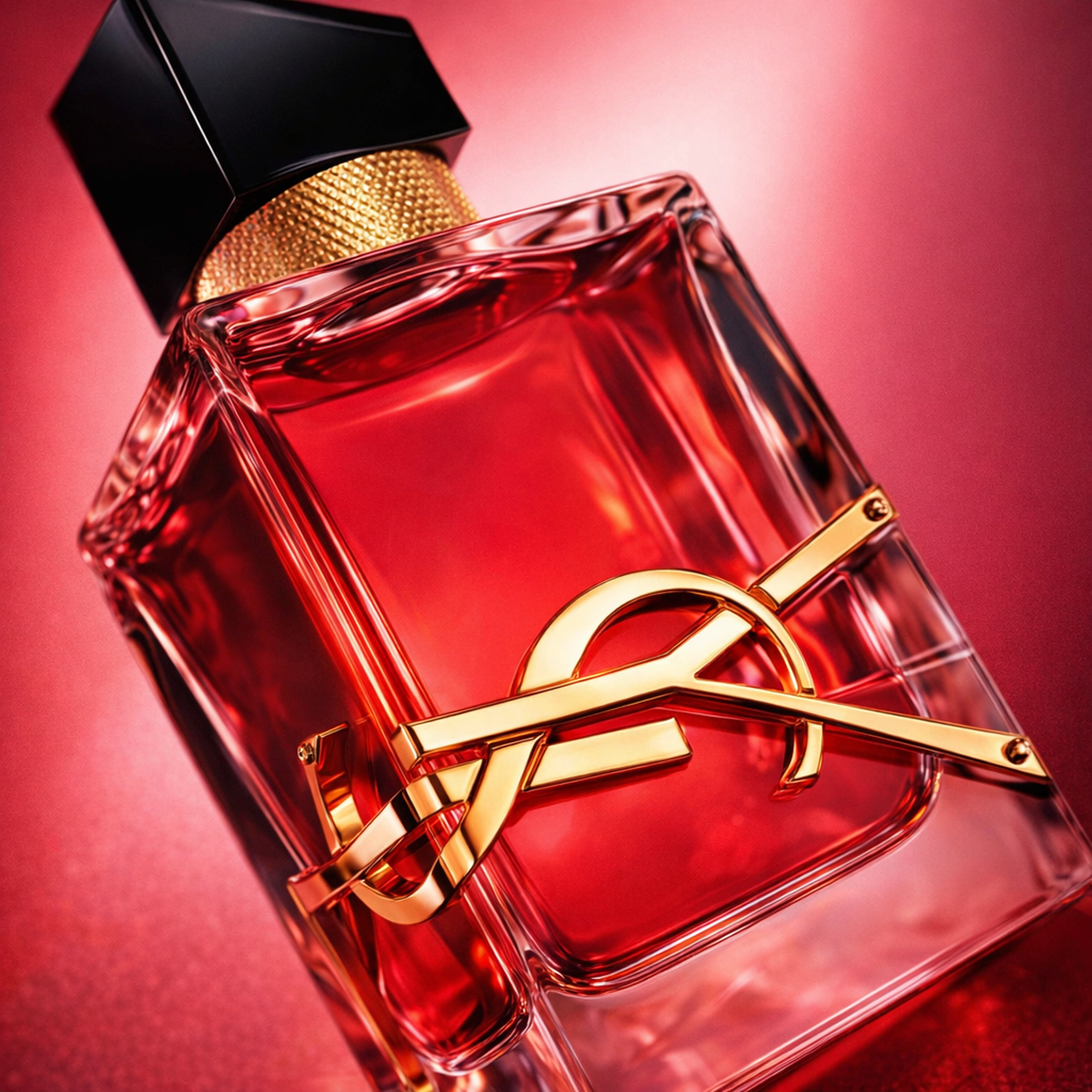 Yves Saint Laurent Libre Berry Crush EDP For Women macro label detail gallery showcase