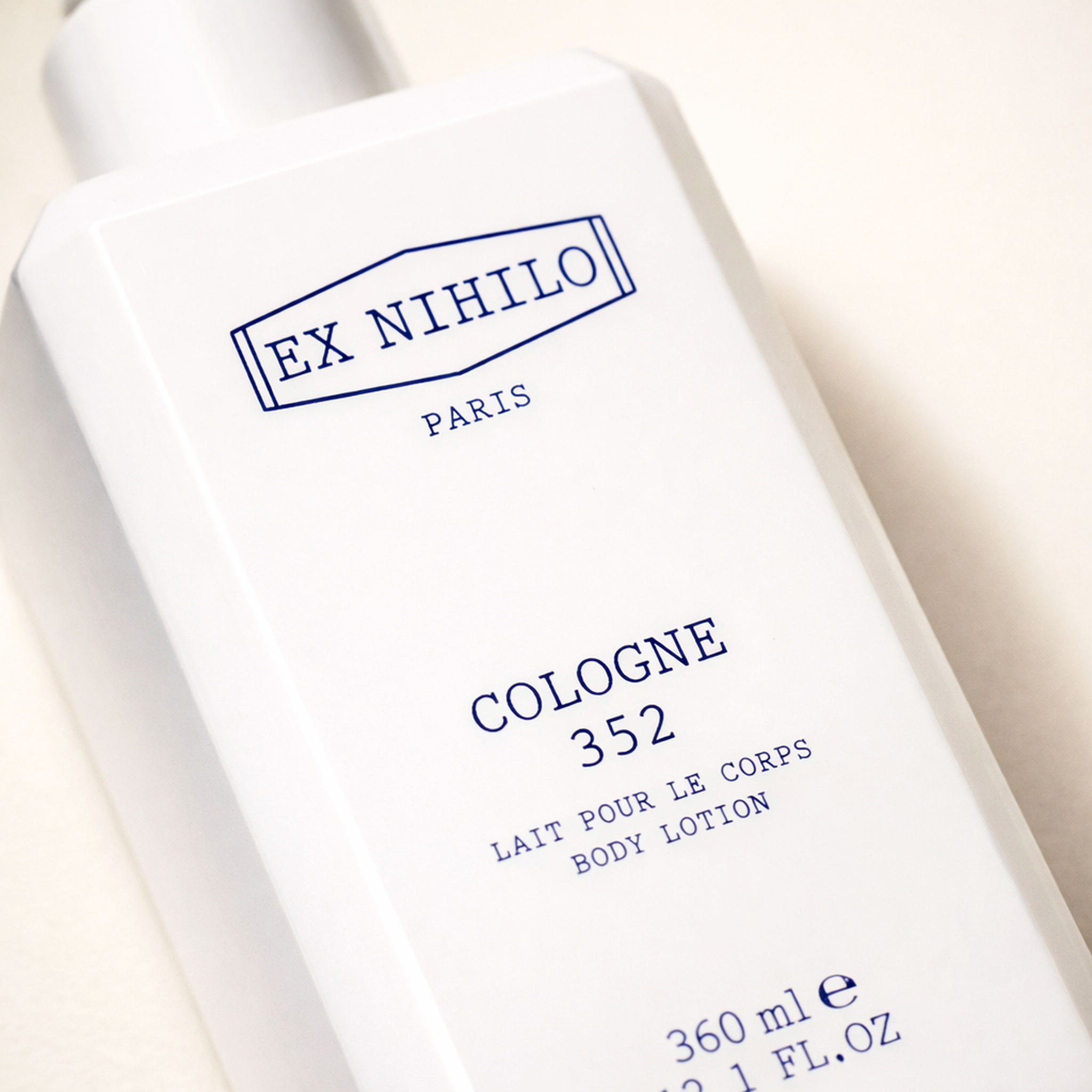 Ex Nihilo Cologne 352 Body Lotion macro label detail gallery showcase