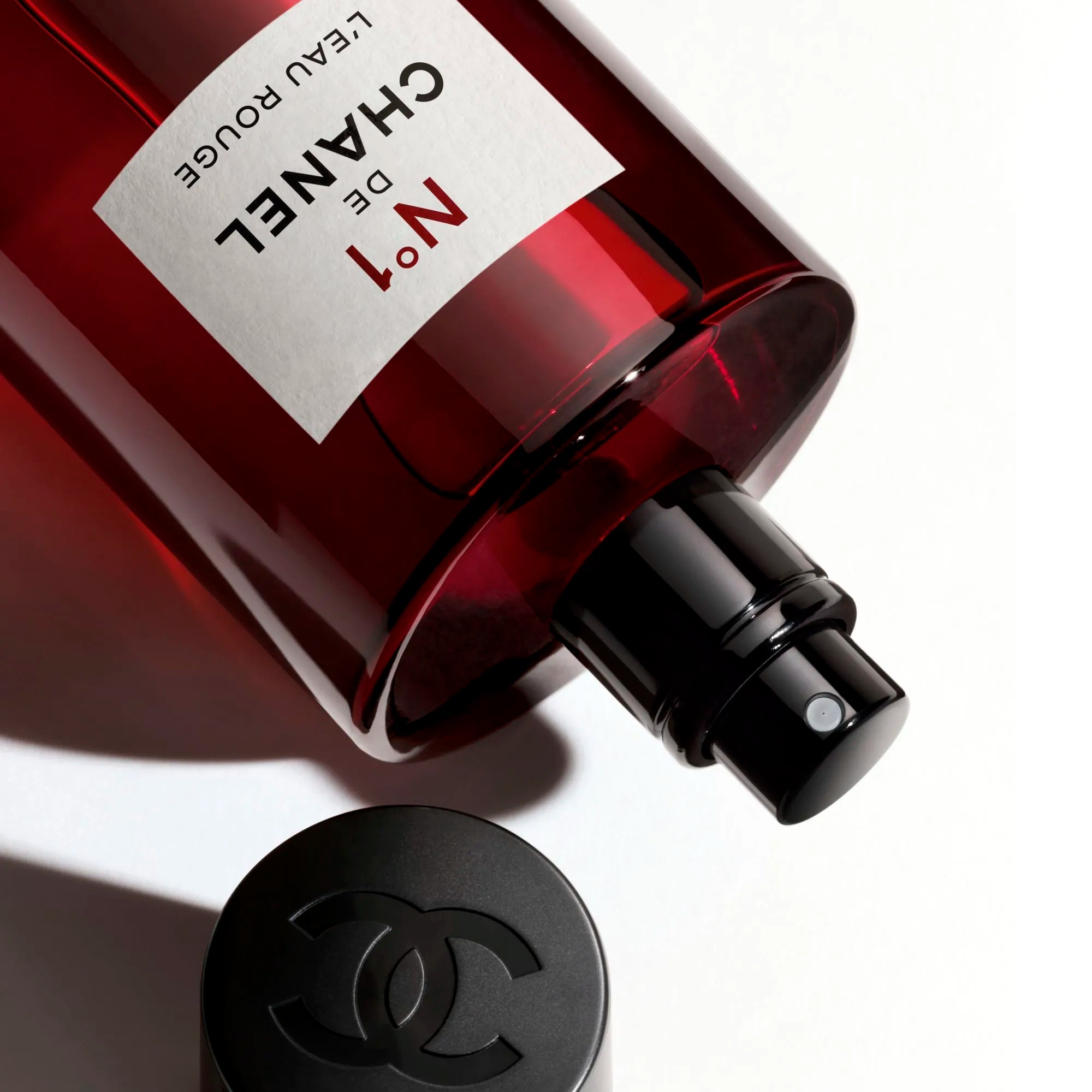 Chanel No.1 De Chanel L'Eau Rouge Revitalizing Fragrance Mist