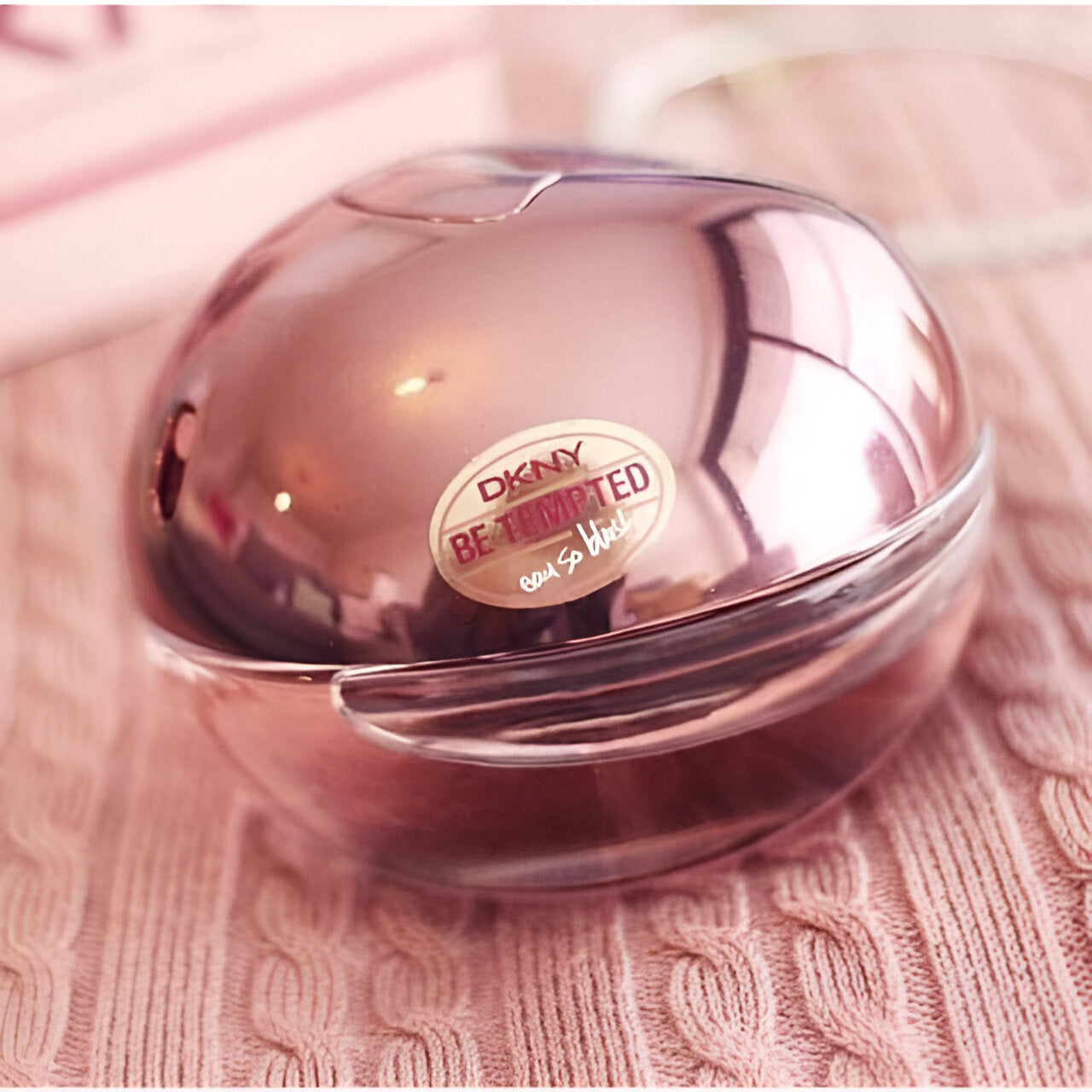 عطر دونا كاران بي تيمبتد أو سو بلاش