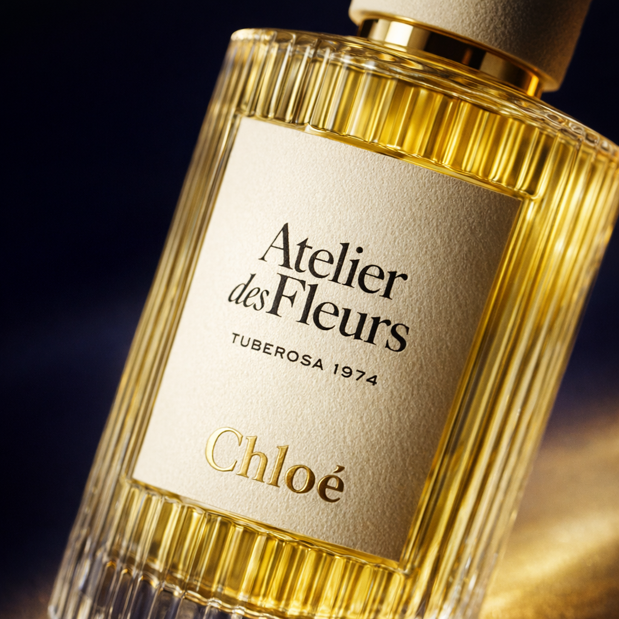 Chloe Atelier Des Fleurs Tuberosa 1974 EDP For Women macro label detail gallery showcase