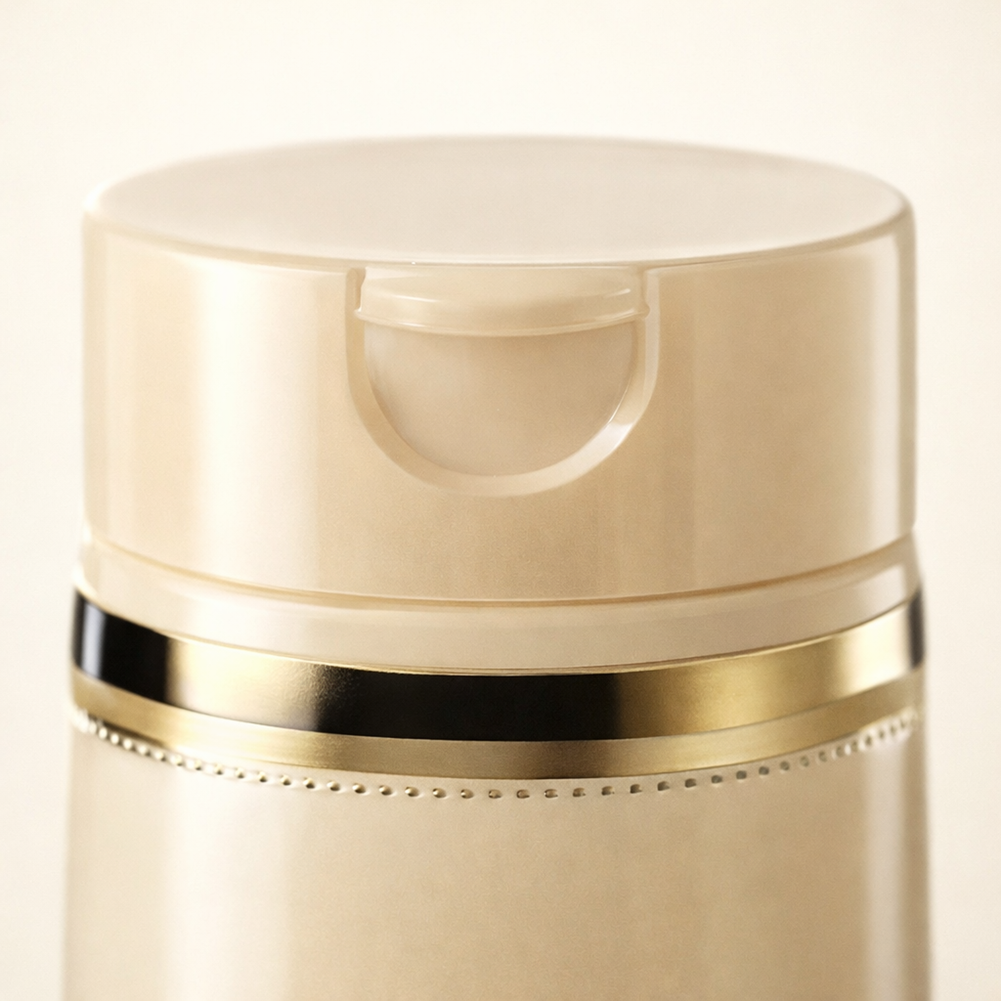 Guess Seductive Body Lotion cap macro detail gallery showcase
