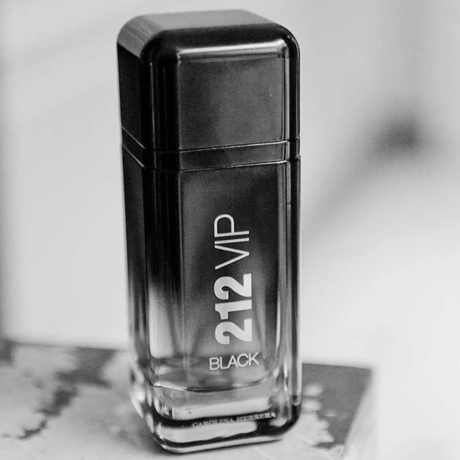 Carolina Herrera 212 VIP Black EDP Shower Gel Gift Set